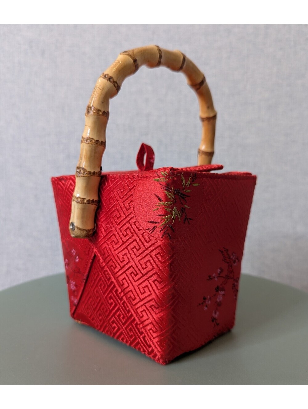 Novelty Chinese takeout mini bag w/ bamboo handle